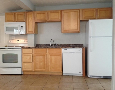 1328 Cloverlawn Avenue - Photo Thumbnail 2