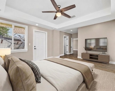 3620 E Tampa Circle - Photo Thumbnail 10