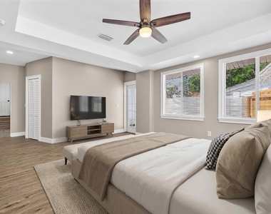 3620 E Tampa Circle - Photo Thumbnail 9