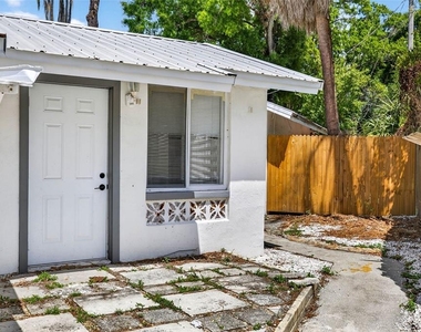 3620 E Tampa Circle - Photo Thumbnail 28