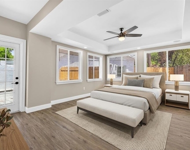 3620 E Tampa Circle - Photo Thumbnail 8