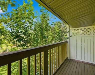 1695 Lee Road - Photo Thumbnail 12