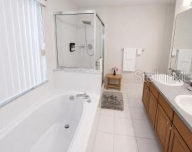 176 Harpersfield Street - Photo Thumbnail 3