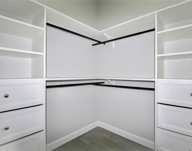 7335 Domenico Street - Photo Thumbnail 16