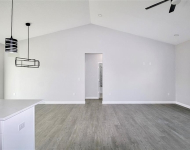 7335 Domenico Street - Photo Thumbnail 7