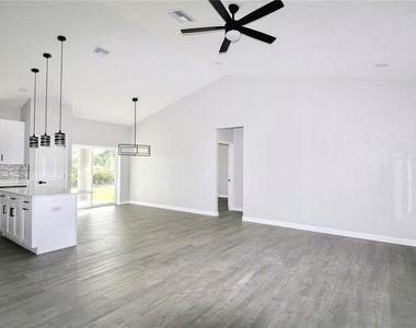 7335 Domenico Street - Photo Thumbnail 5