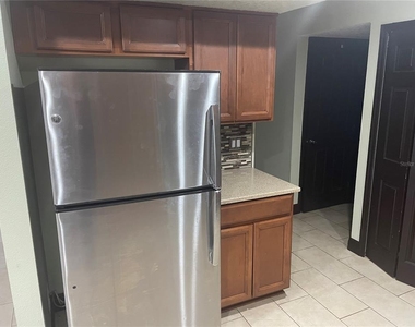 9828 Bubbling Brook Court - Photo Thumbnail 6