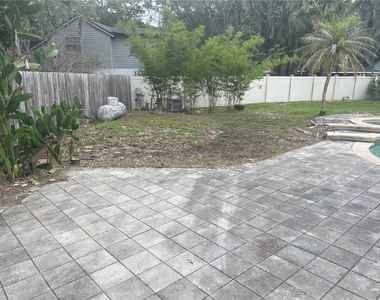 9828 Bubbling Brook Court - Photo Thumbnail 20
