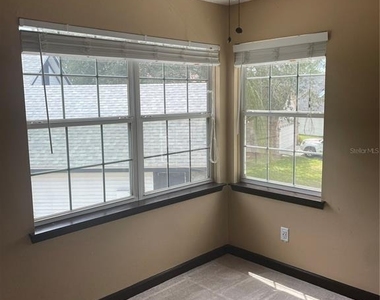 9828 Bubbling Brook Court - Photo Thumbnail 15