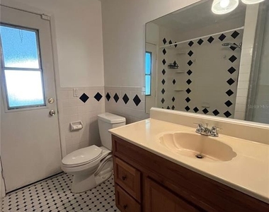3222 Hammersmith Road - Photo Thumbnail 23