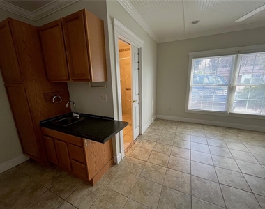 3222 Hammersmith Road - Photo Thumbnail 5