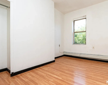 191 Graham Ave - Photo Thumbnail 12