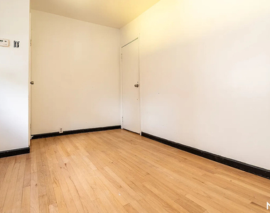 191 Graham Ave - Photo Thumbnail 2