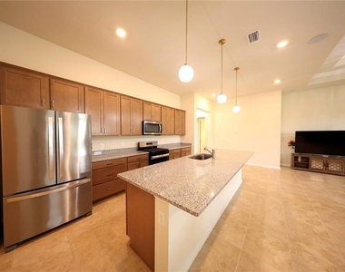 8322 Park Cliff Way - Photo Thumbnail 7