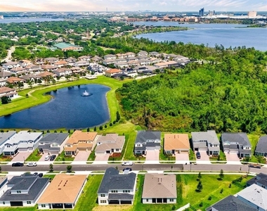 8322 Park Cliff Way - Photo Thumbnail 20