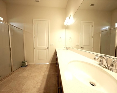8322 Park Cliff Way - Photo Thumbnail 11