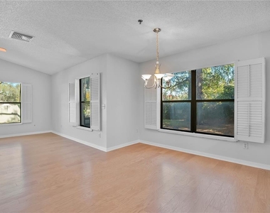 550 Via Del Oro Drive - Photo Thumbnail 5