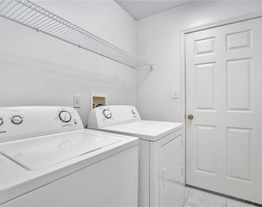550 Via Del Oro Drive - Photo Thumbnail 18