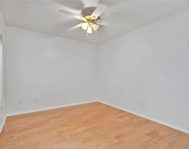 550 Via Del Oro Drive - Photo Thumbnail 12