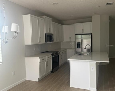 564 Pothos Street - Photo Thumbnail 4