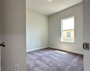 149 Maple Drive - Photo Thumbnail 14