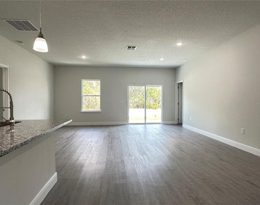 149 Maple Drive - Photo Thumbnail 3