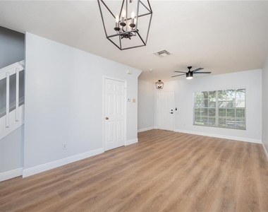 1150 Vineland Place - Photo Thumbnail 9