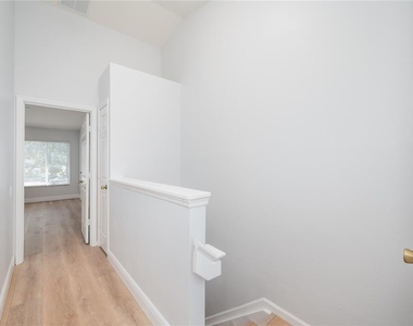 1150 Vineland Place - Photo Thumbnail 15