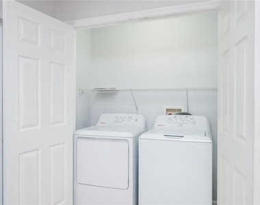 1150 Vineland Place - Photo Thumbnail 14