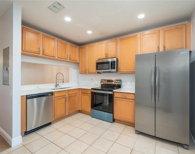 1150 Vineland Place - Photo Thumbnail 11