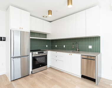 527 Grand Ave - Photo Thumbnail 13