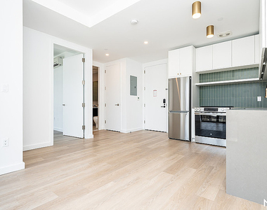 527 Grand Ave - Photo Thumbnail 10
