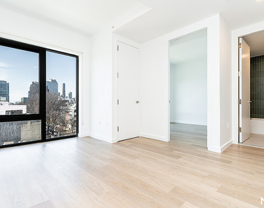 527 Grand Ave - Photo Thumbnail 16