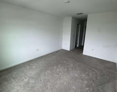 9080 Ocean Tide Way - Photo Thumbnail 18