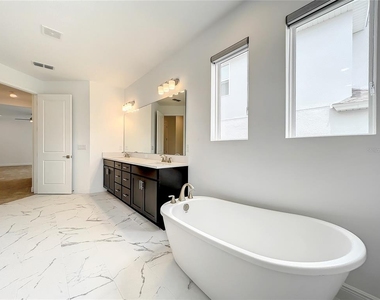 4379 Renly Lane - Photo Thumbnail 38