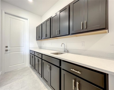 4379 Renly Lane - Photo Thumbnail 16