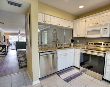 208 Cerromar Way S - Photo Thumbnail 21