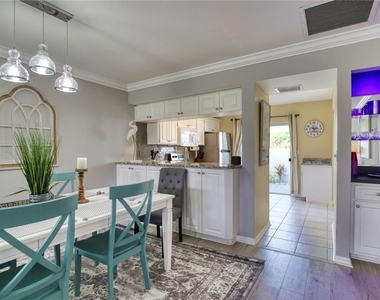 208 Cerromar Way S - Photo Thumbnail 18