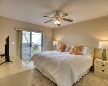 208 Cerromar Way S - Photo Thumbnail 24