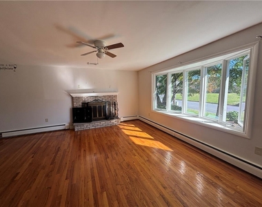 3200 Highland Drive - Photo Thumbnail 7