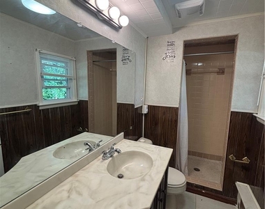 3200 Highland Drive - Photo Thumbnail 5