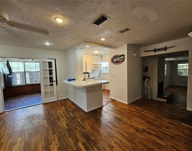 1822 Nw 6th Avenue - Photo Thumbnail 5