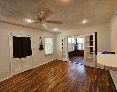 1822 Nw 6th Avenue - Photo Thumbnail 3