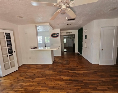1822 Nw 6th Avenue - Photo Thumbnail 2