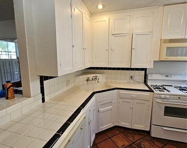 1822 Nw 6th Avenue - Photo Thumbnail 9