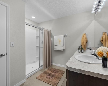 896 Nw 253rd Drive - Photo Thumbnail 9