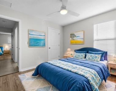 896 Nw 253rd Drive - Photo Thumbnail 12