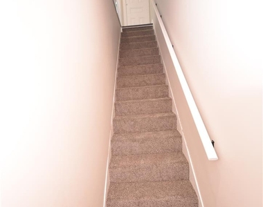 219 W Burke Street - Photo Thumbnail 3