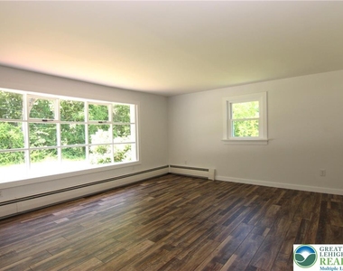 151 Dogwood Drive - Photo Thumbnail 2