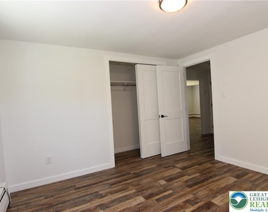151 Dogwood Drive - Photo Thumbnail 5